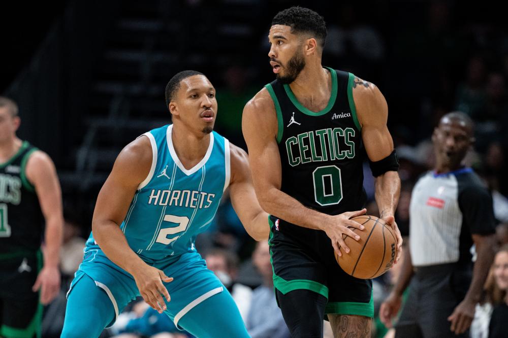 心系红蓝！菲利克斯点赞巴萨庆祝晋级决赛社媒.